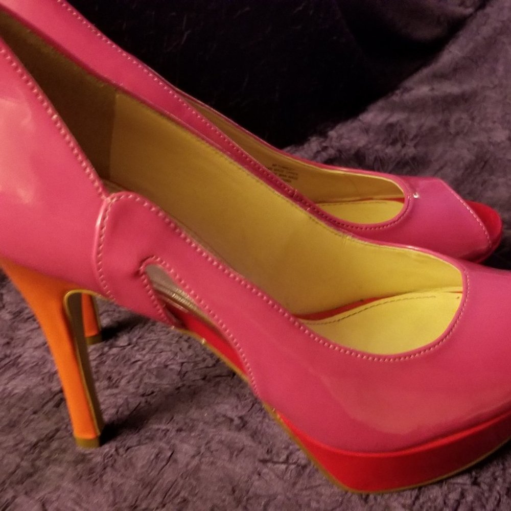 Marc Fisher Pink/Red Peep Toe Platform Tumble Heel